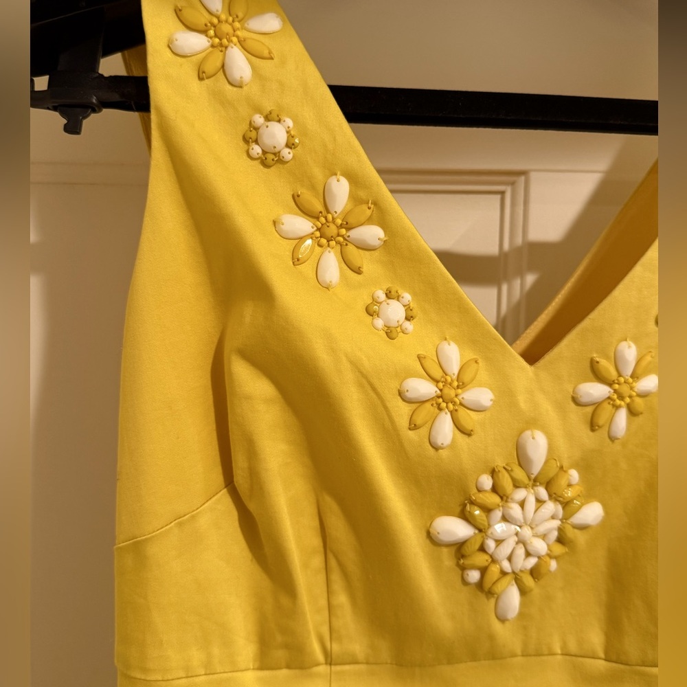 Boden NWT Size 2  Beautiful Yellow Sleeveless Dress with Floral Beaded Neckline - Picture 2 of 12